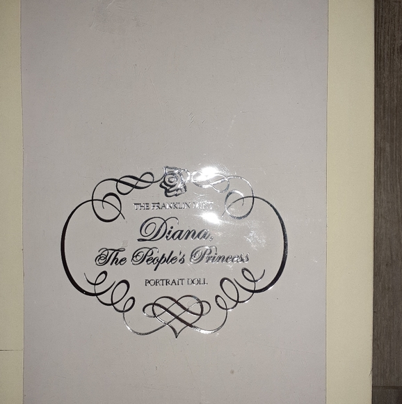 Princess Diana Porcelain Doll - Picture 4 of 10